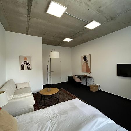 35 Qm Grosses Apartment Mit Eigenem Badezimmer In Den Elbvororten Hamburg Exterior photo